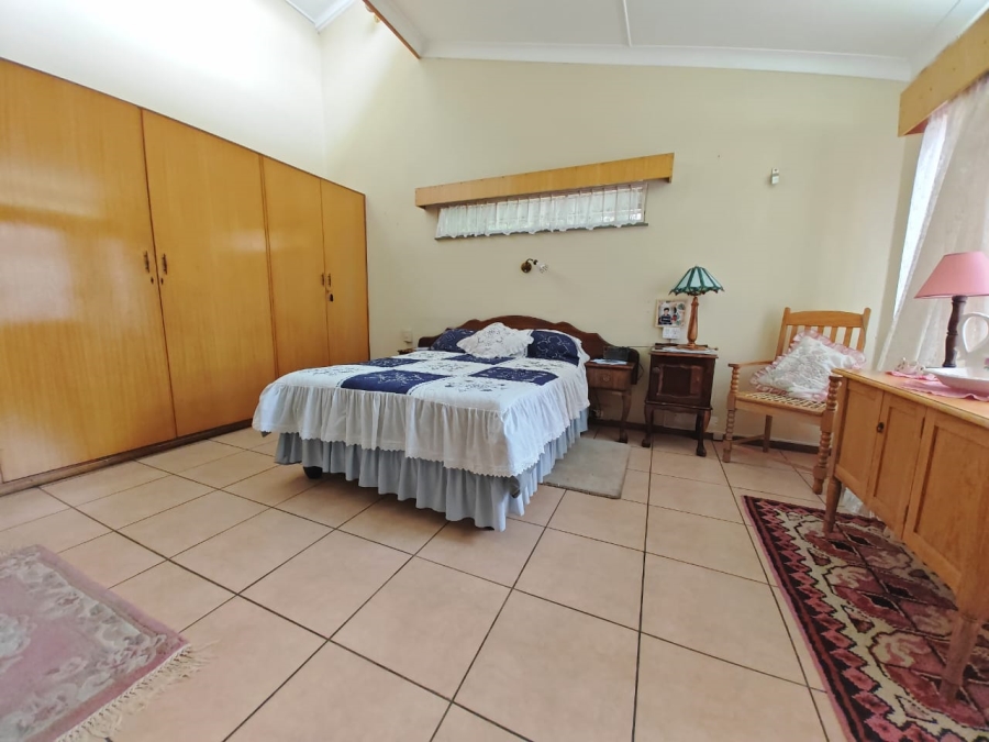 5 Bedroom Property for Sale in Generaal De Wet Free State